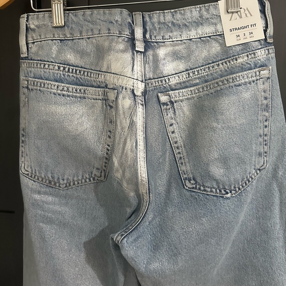 ZARA NWT ZW MID-WAIST METALLIC STRAIGHT TRF JEANS LIGHT BLUE SILVER 6688/005 US2 - Picture 4 of 4